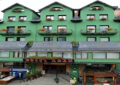 Arán-la Abuela Hotel **