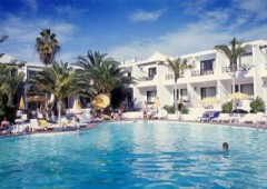 Apartamentos Playa Club & Spa