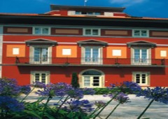 Casona De La Paca***
