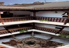 Casa Del Capitel Nazari