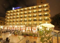 Tryp Bosque ***