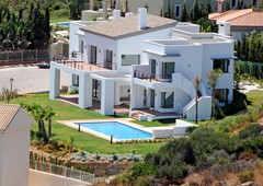 Chalet Independiente De Vacaciones En Alcaidesa Beach