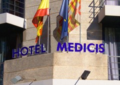 Sm Hotel Medicis 