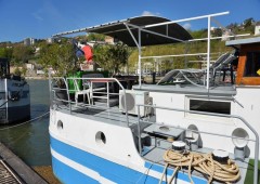 Péniche Acis et Galatée, Studio meublé sur péniche 