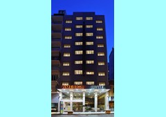 Hotel America ***