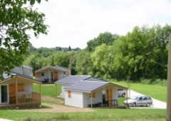 Camping Les Coteaux du Lac - Chalets