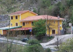 Hotel Garganta Del Cares 