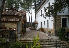 Hotel Castillo De Uña ***
