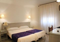 Hotel Bari *