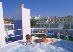 Hotel Vista Oro**