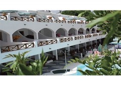 Apartamentos Corona Cedral 